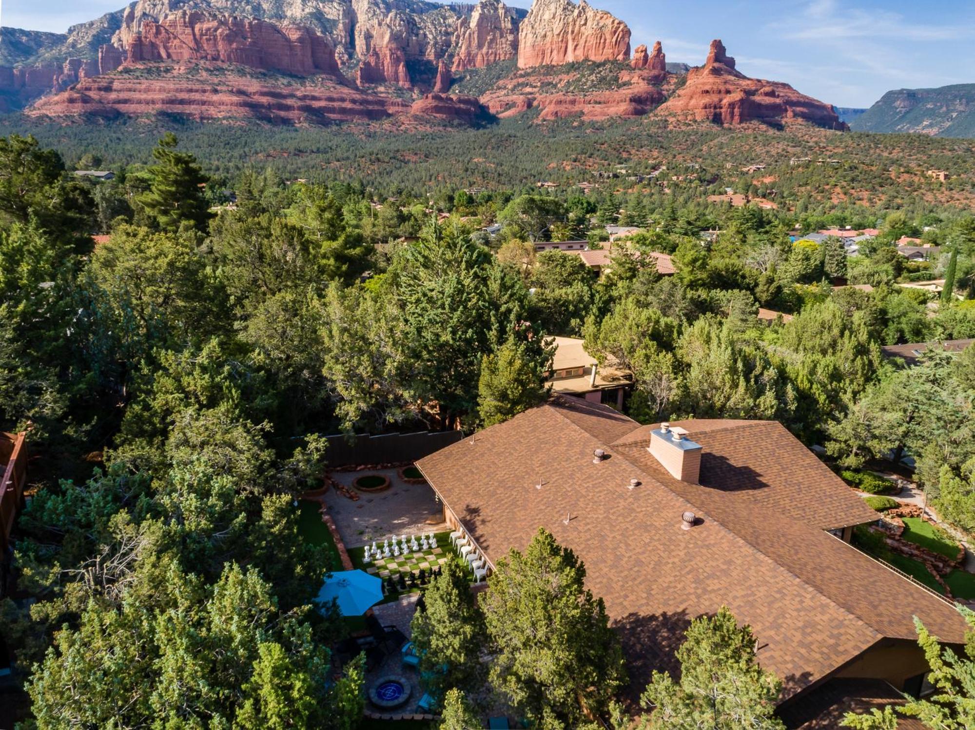 Sedona Dream Estate Offers Elevated Red Rock Views From Deck & Hot Tub Serene, Outdoor Fun! Villa Exterior photo