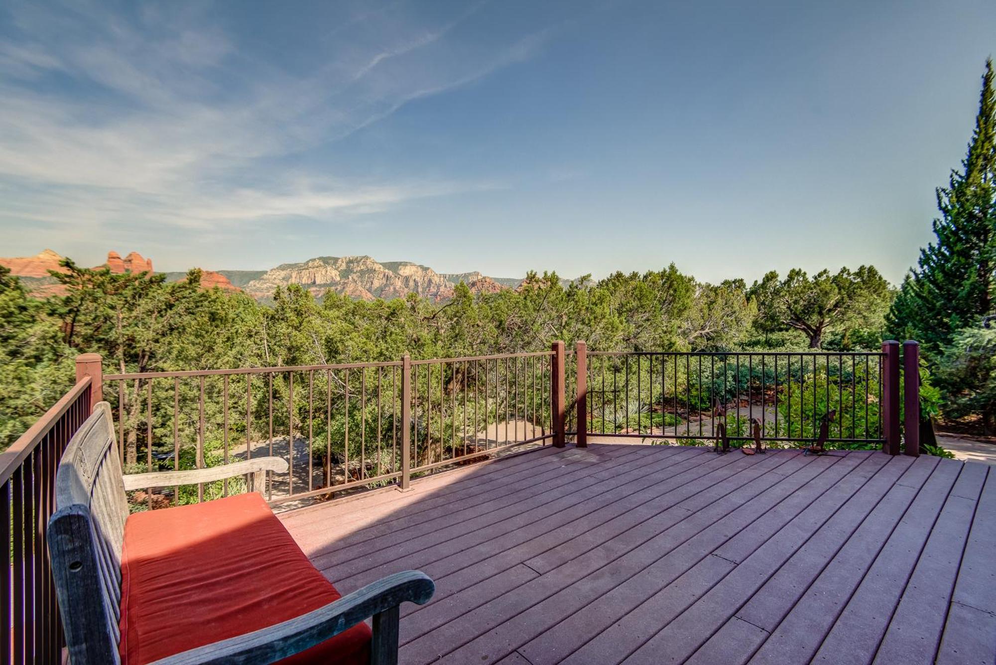 Sedona Dream Estate Offers Elevated Red Rock Views From Deck & Hot Tub Serene, Outdoor Fun! Villa Exterior photo