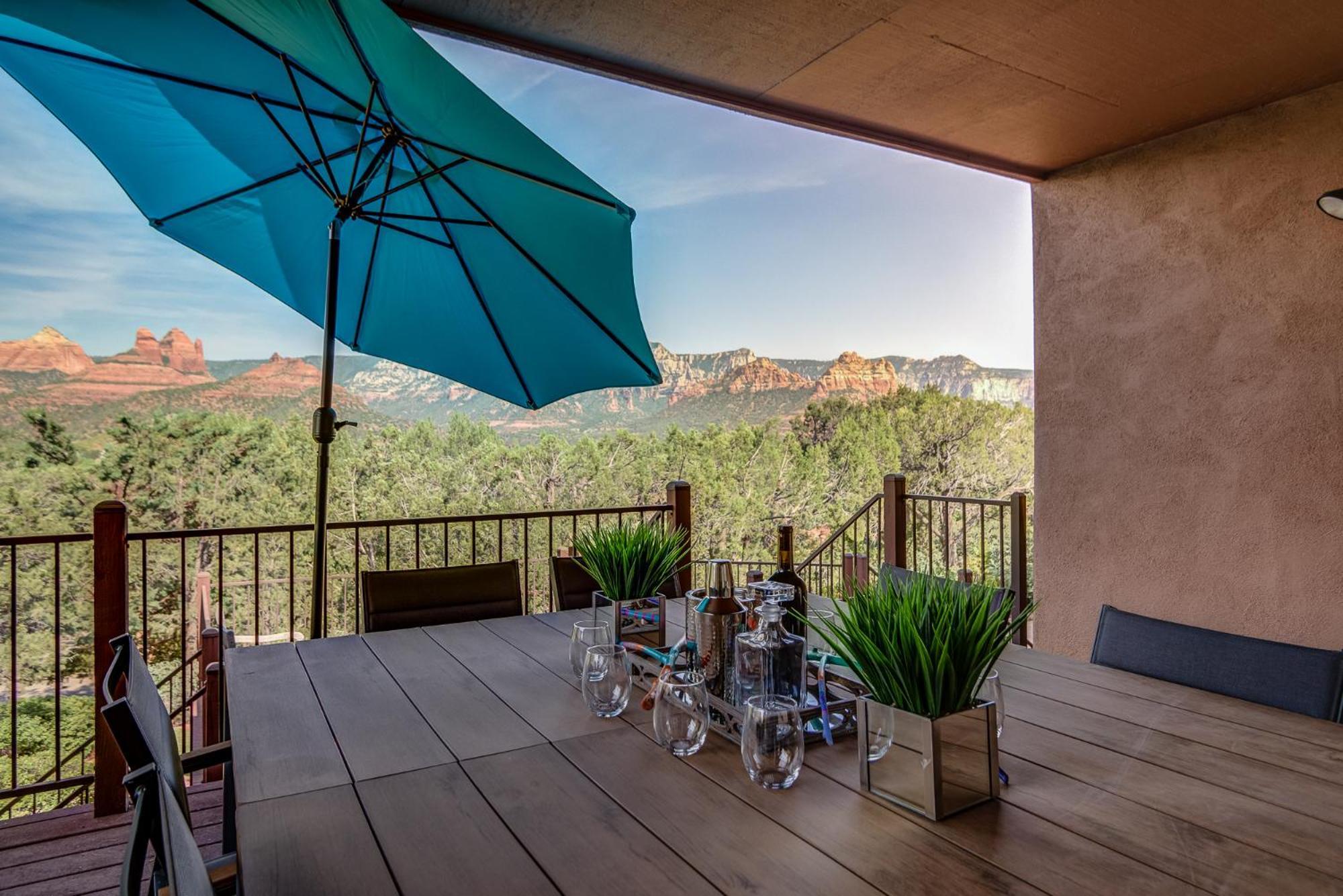 Sedona Dream Estate Offers Elevated Red Rock Views From Deck & Hot Tub Serene, Outdoor Fun! Villa Exterior photo