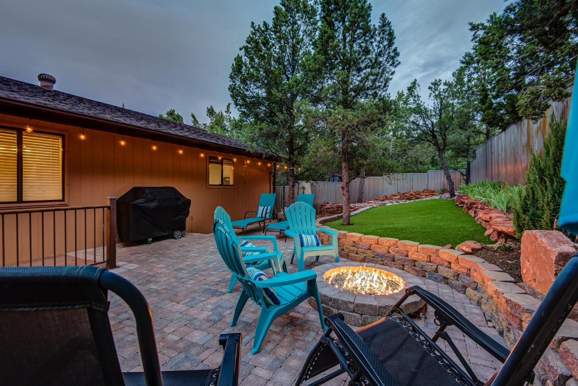 Sedona Dream Estate Offers Elevated Red Rock Views From Deck & Hot Tub Serene, Outdoor Fun! Villa Exterior photo