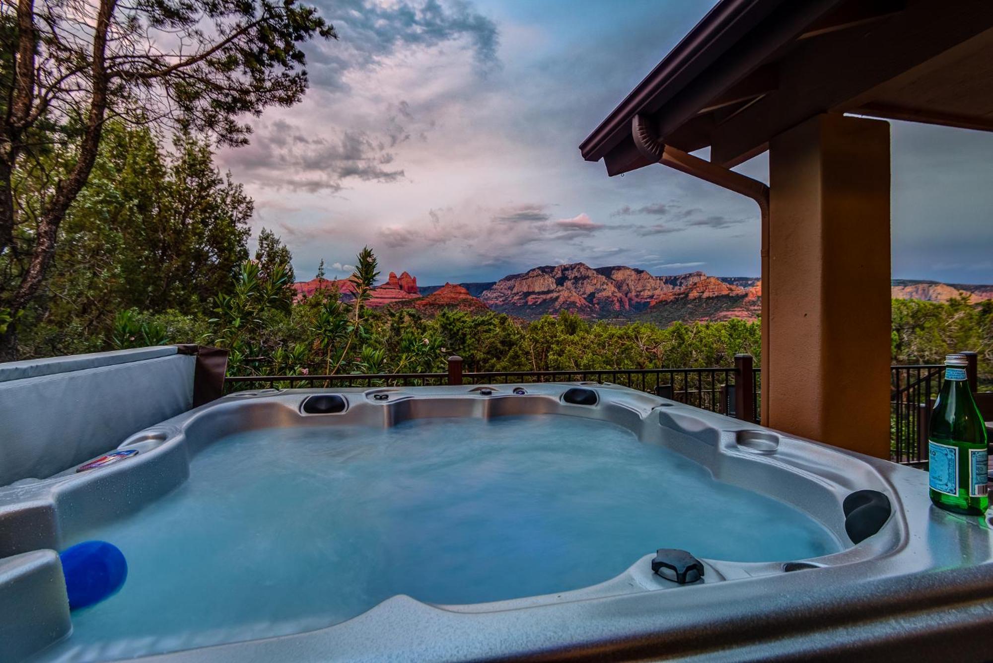 Sedona Dream Estate Offers Elevated Red Rock Views From Deck & Hot Tub Serene, Outdoor Fun! Villa Exterior photo