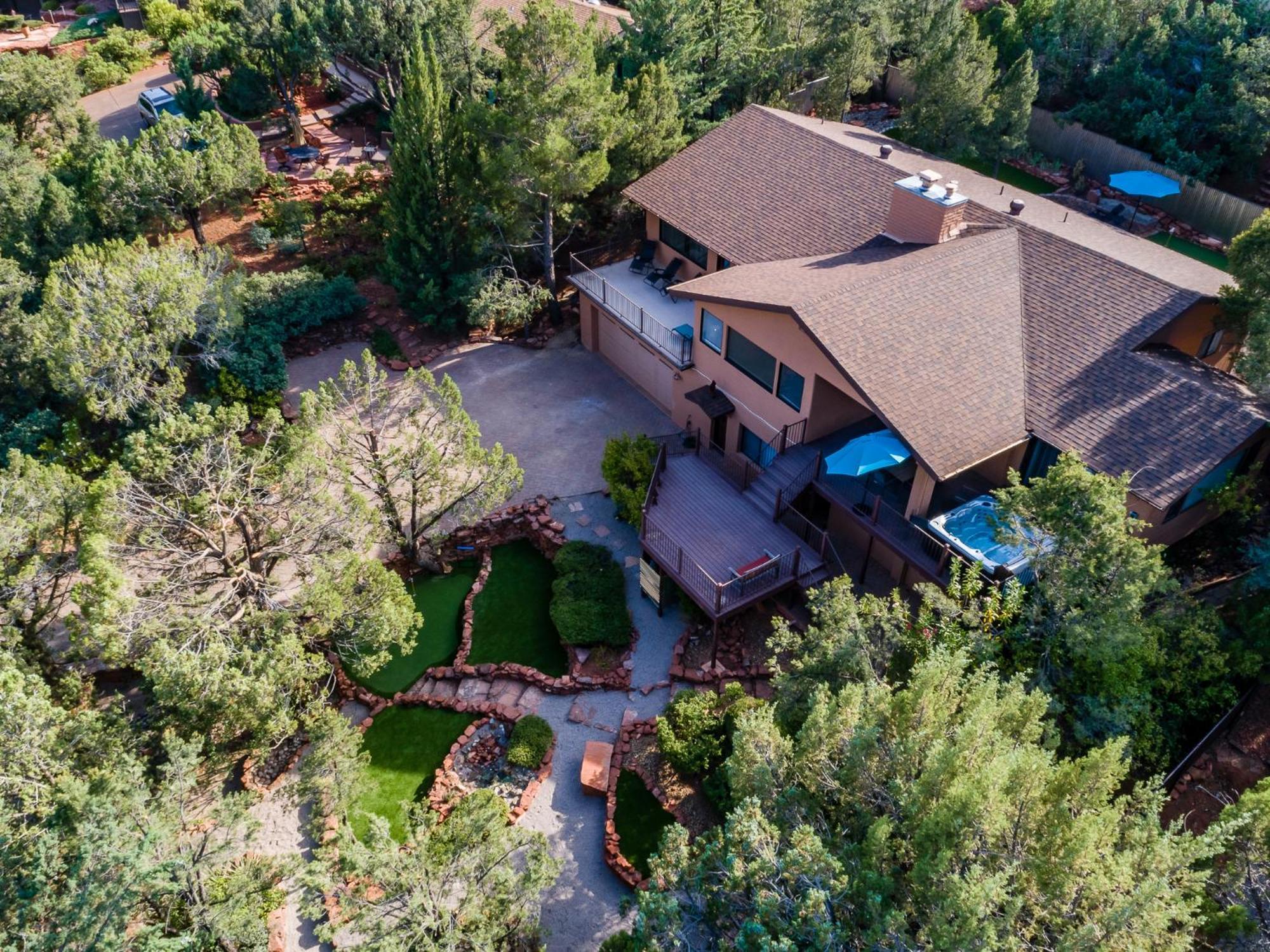 Sedona Dream Estate Offers Elevated Red Rock Views From Deck & Hot Tub Serene, Outdoor Fun! Villa Exterior photo