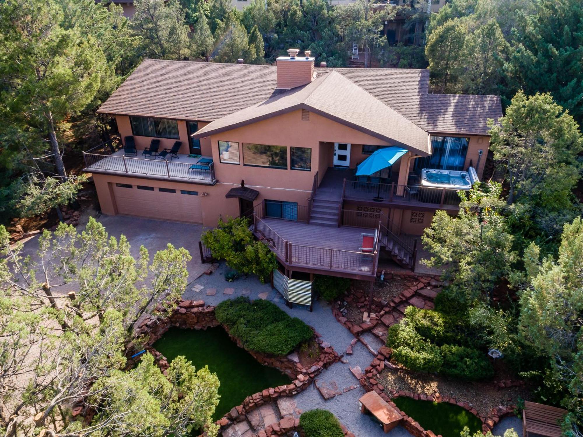 Sedona Dream Estate Offers Elevated Red Rock Views From Deck & Hot Tub Serene, Outdoor Fun! Villa Exterior photo