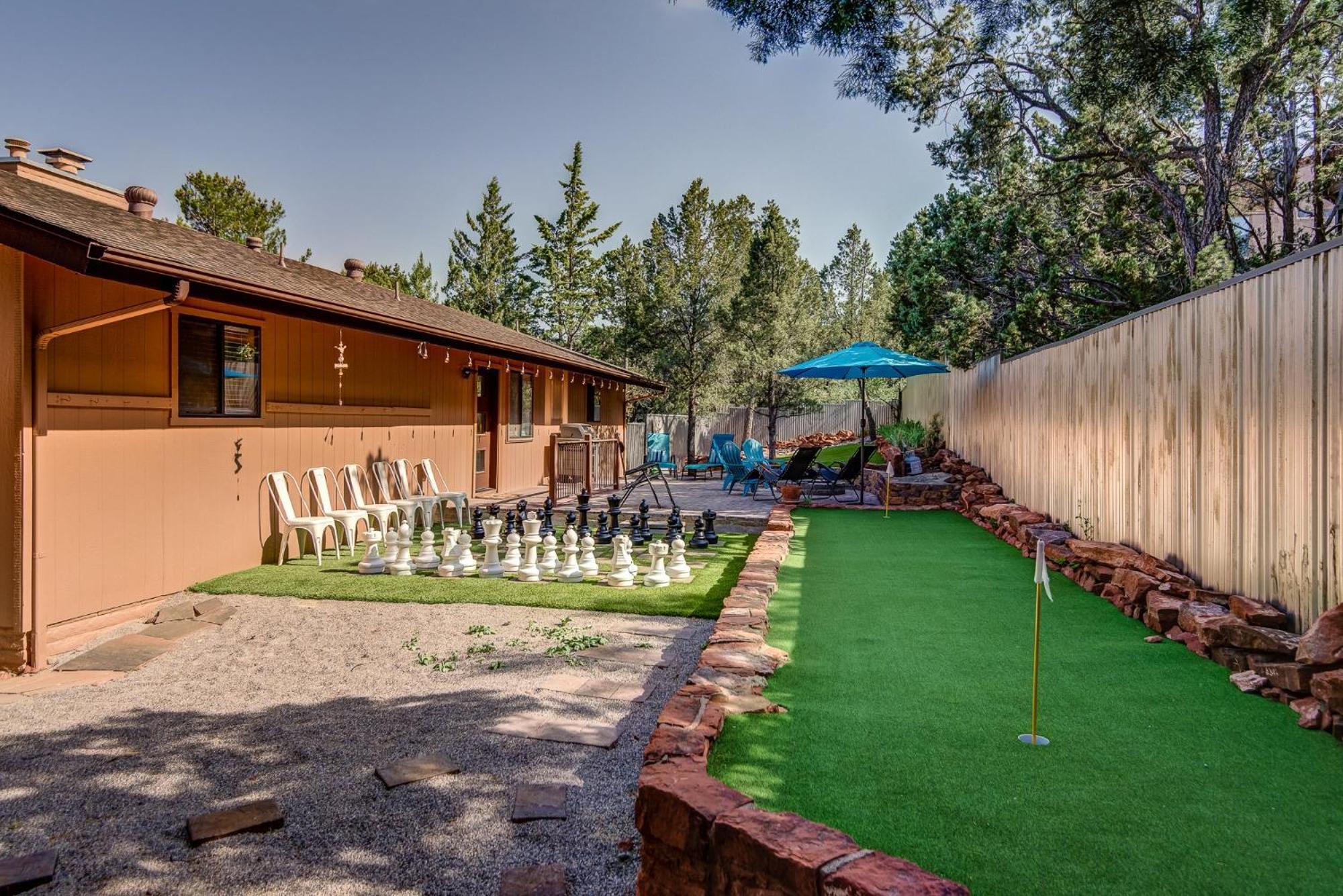 Sedona Dream Estate Offers Elevated Red Rock Views From Deck & Hot Tub Serene, Outdoor Fun! Villa Exterior photo