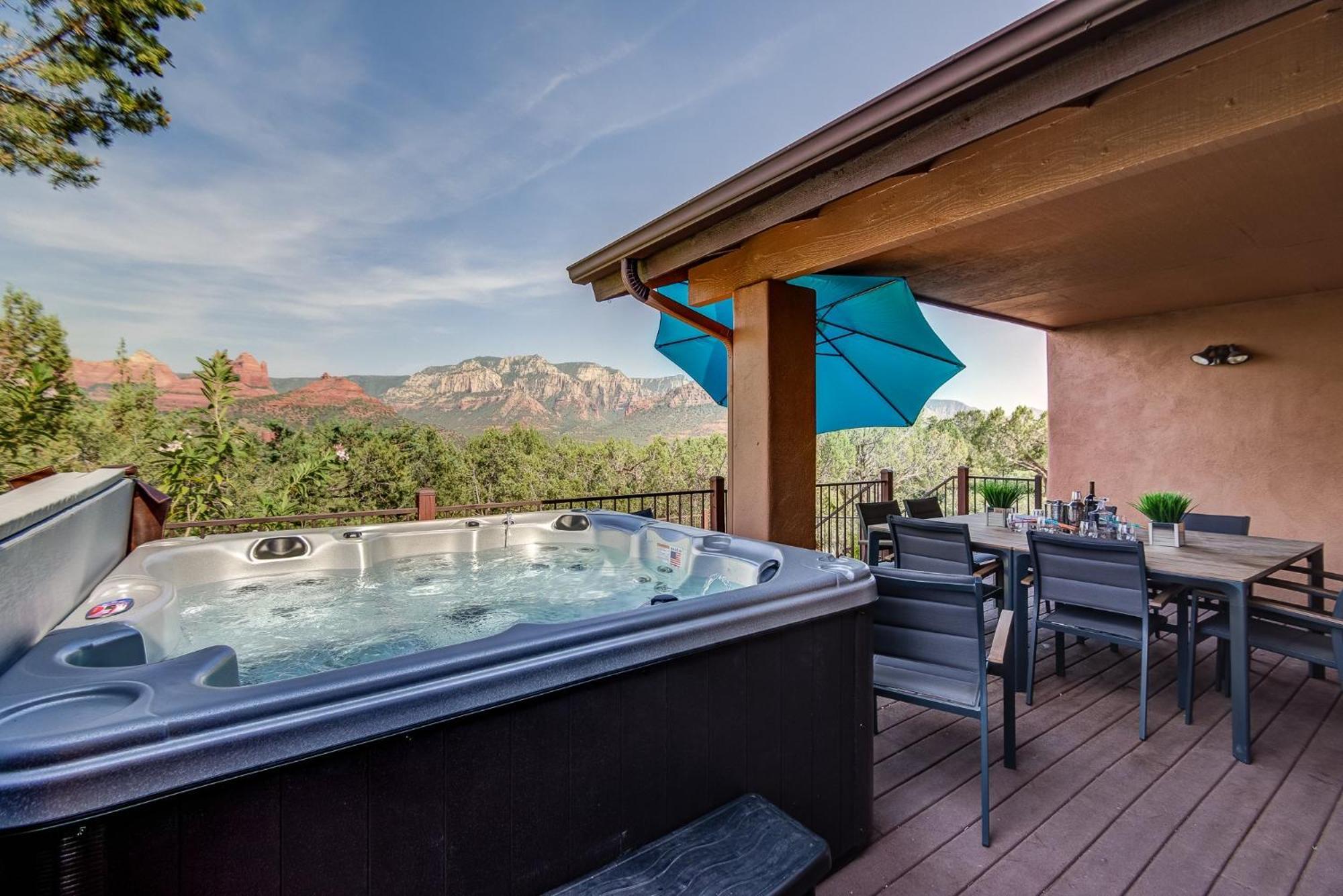 Sedona Dream Estate Offers Elevated Red Rock Views From Deck & Hot Tub Serene, Outdoor Fun! Villa Exterior photo