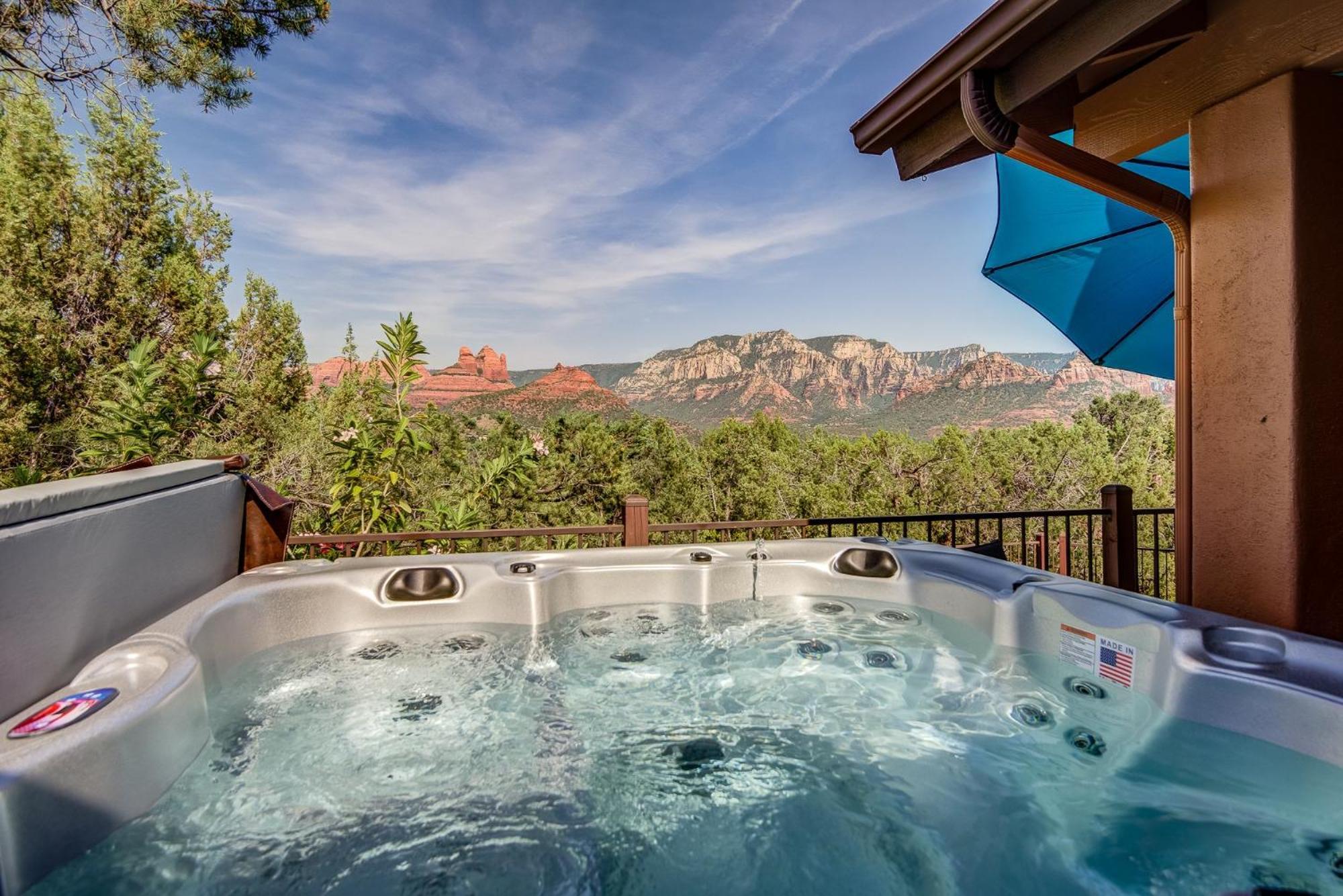 Sedona Dream Estate Offers Elevated Red Rock Views From Deck & Hot Tub Serene, Outdoor Fun! Villa Exterior photo